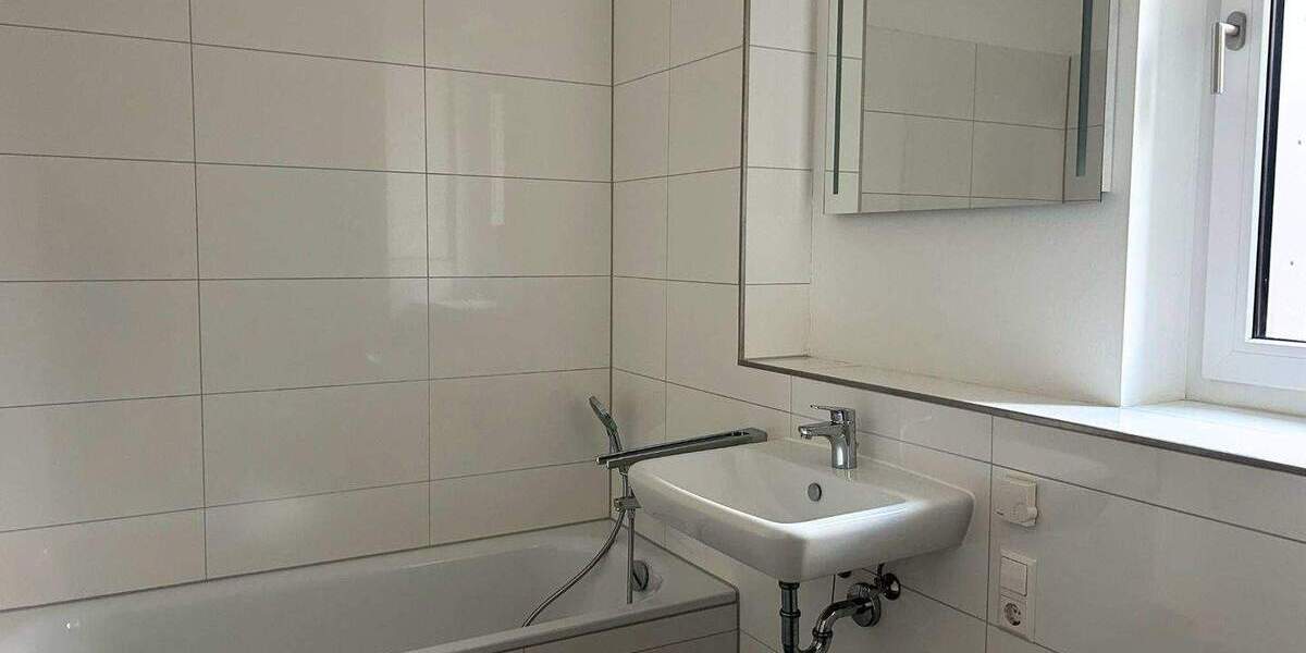 FAMILIEN AUFGEPASST: Modernes Reihenendhaus mit 4,5 Zimmern, 2 Bädern, EBK, Terrasse, Keller u.v.m. in Hannover 4 zimmer