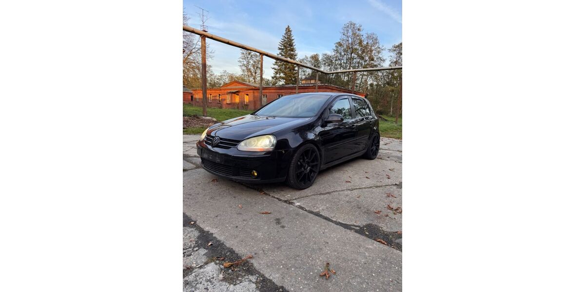 VW Golf 326.000 km 3.500 &euro; Senftenberg 01968