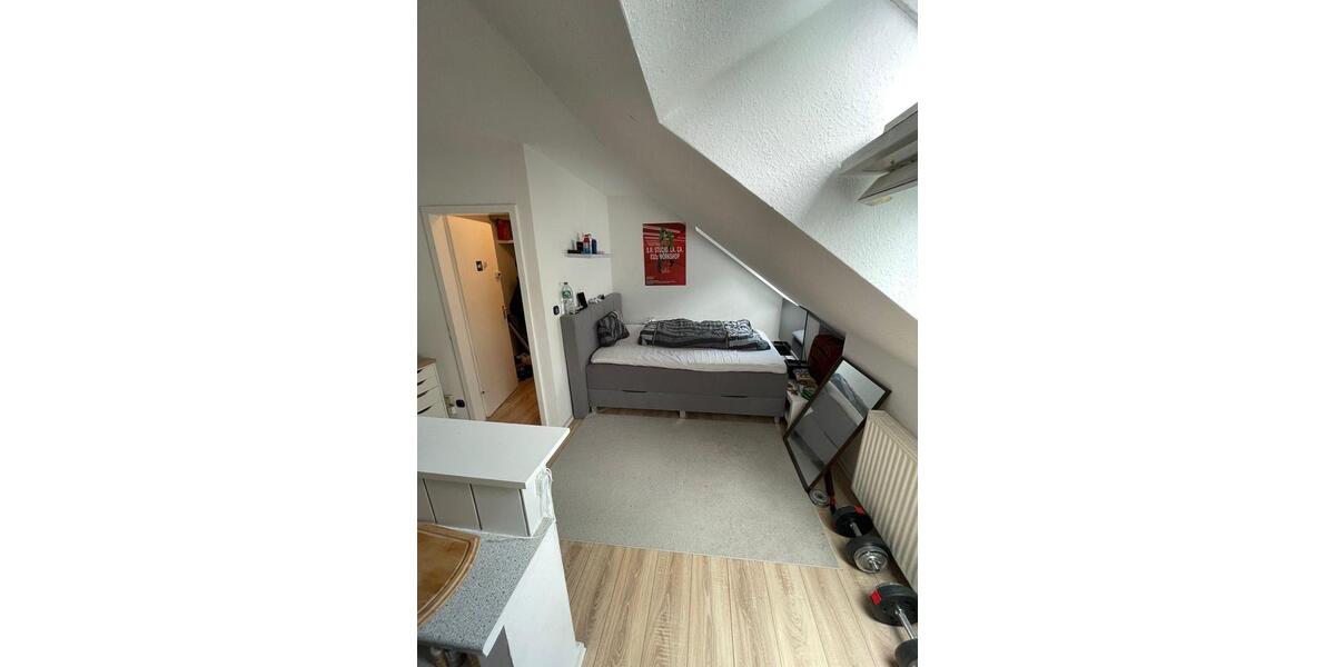 Dachgeschoßwohnung Hamburg Altona - 1 Zimmer, 17 m&sup2;, 600&euro; | Angebot:26387163