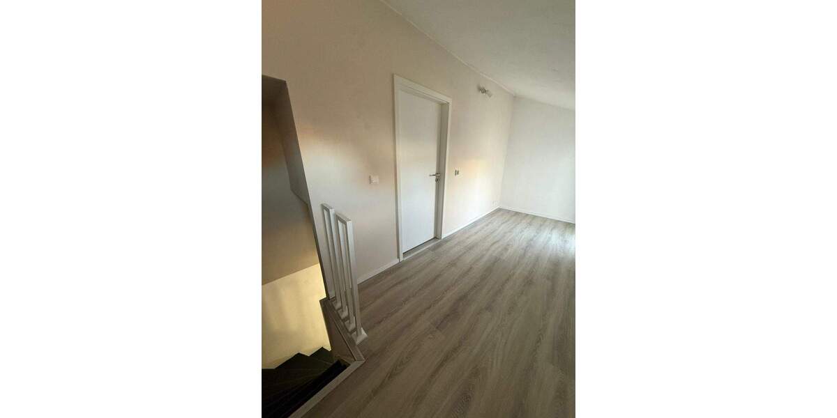 Mehrfamilienhaus, Wohnhaus Waltershausen - 4 Zimmer, 100 m&sup2;, 790&euro; | Angebot:25732008