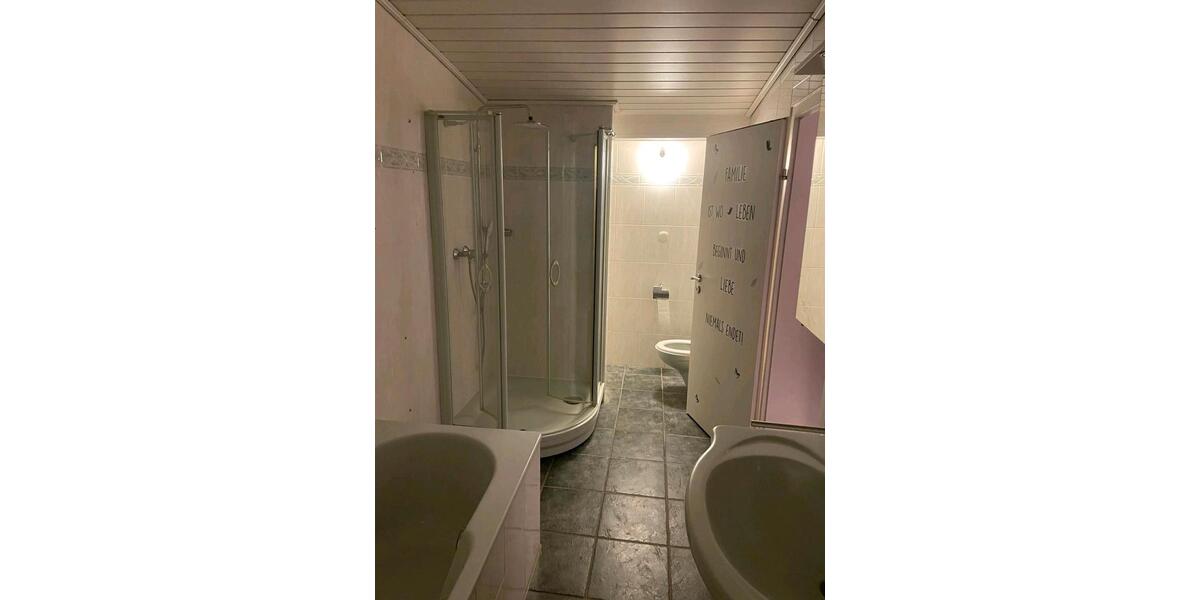 Einfamilienhaus Biebertal - 5 Zimmer, 210 m&sup2;, 1.300&euro; | Angebot:26406900