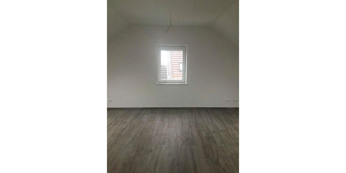 Dachgeschoßwohnung Weiterstadt - 3 Zimmer, 80 m&sup2;, 1.200&euro; | Angebot:26305407