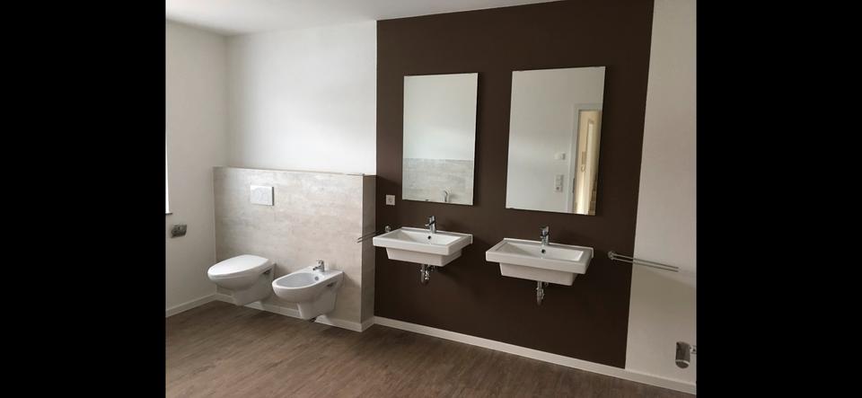 Etagenwohnung Ramstein-Miesenbach Miesenbach - 7 Zimmer, 260 m&sup2;, 2.600&euro; | Angebot:26580463