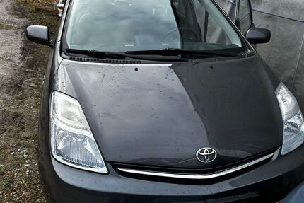 Toyota Prius 184.000 km 5.900 &euro; München 81929