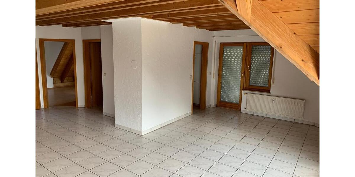 Dachgeschoßwohnung Gaienhofen - 3 Zimmer, 1.200&euro; | Angebot:23528791