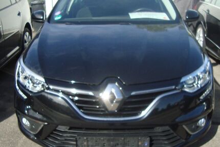 Renault Megane 135.000 km 8.900 &euro; Friedrichshafen 88048