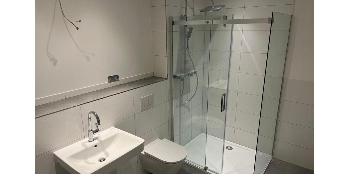 Neubau-Reihenhaus in Fürth-Burgfarrnbach mit Einbauküche 5 zimmer