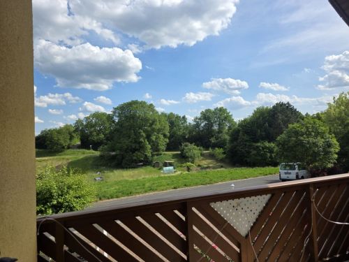 Wohn- und Geschäftshaus mit Lagerflächen, herrlicher Blick, 3 Garagen-StPl, + 4 StPl, in 97534 Waigolshausen-Hergolshausen zwischen Würzburg Schweinfurt Volkach - Einfamilienhaus Waigolshausen Waigolshausen | Angebot:27093957