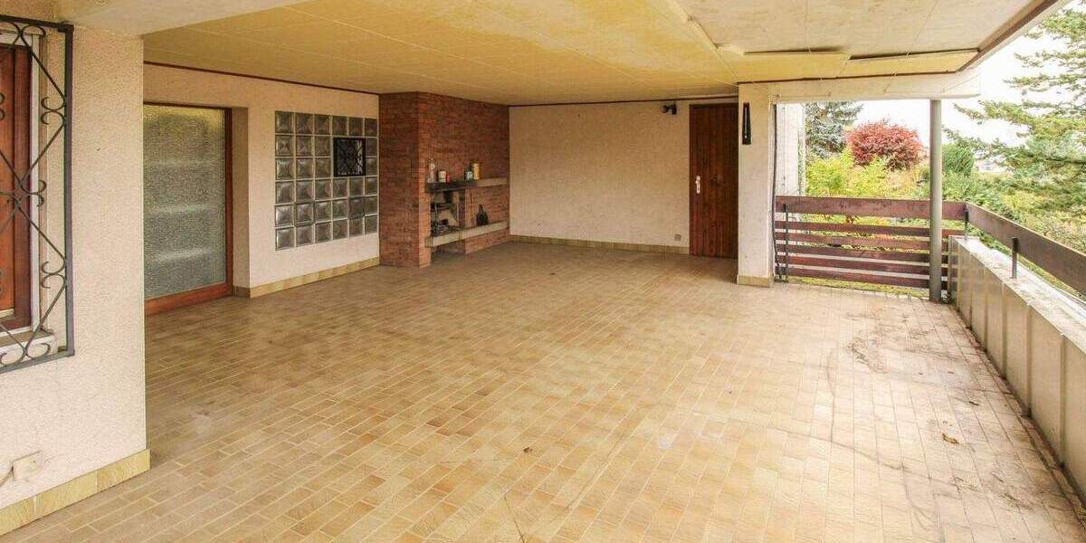 Einfamilienhaus Pfullingen - 7 Zimmer, 229 m&sup2;, 674.000&euro; | Angebot:24858592