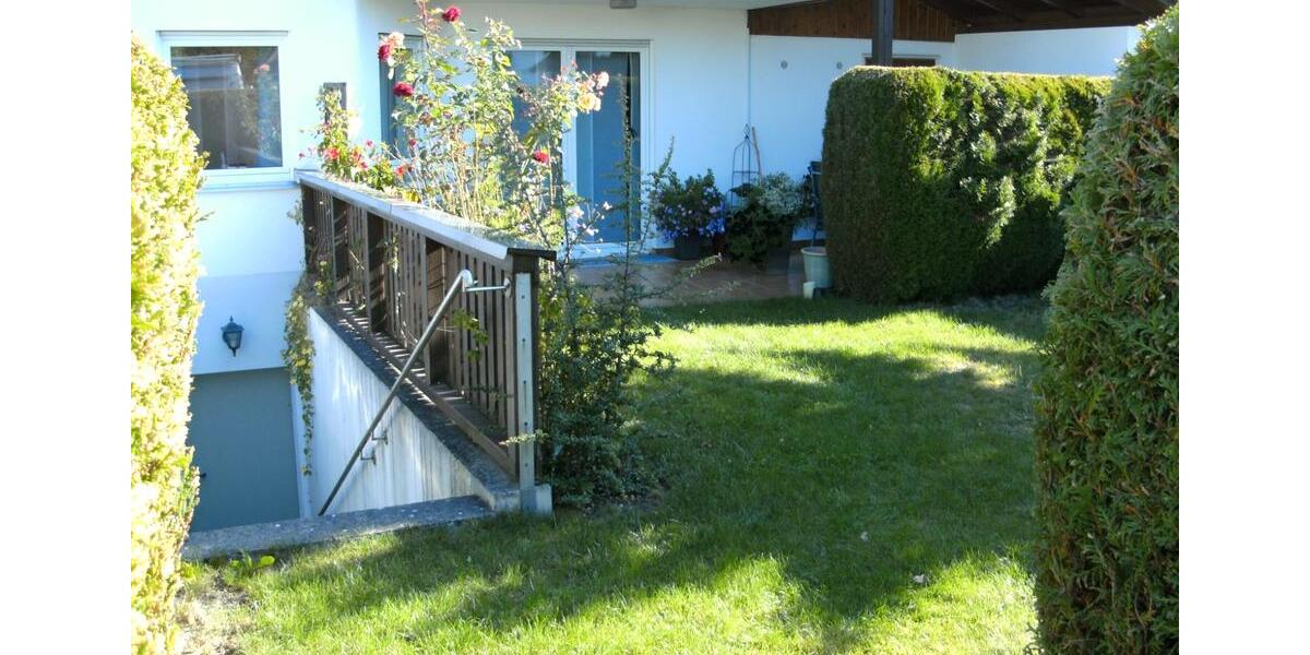 Doppelhaushälfte Burghausen - 9 Zimmer, 152 m&sup2;, 1.900&euro; | Angebot:26403435