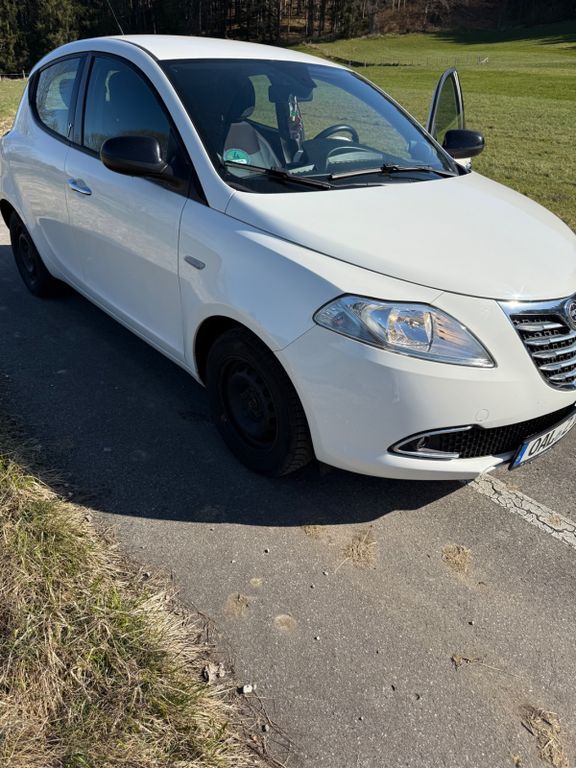 Ypsilon
