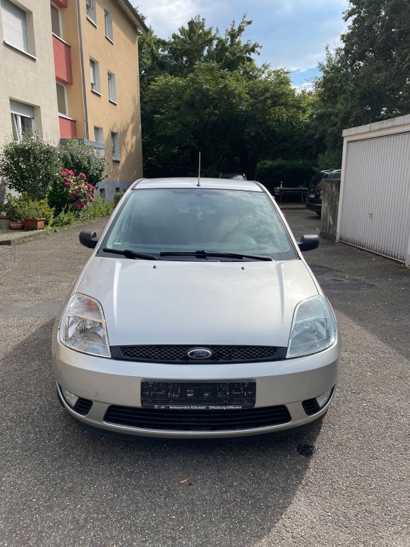 Ford Fiesta 182.000 km 1.200 € Baden-Baden 76532