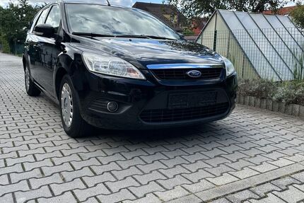 Ford Focus 218.306 km 3.299 &euro; Cottbus 03051