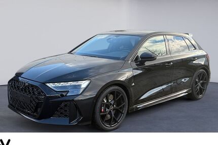 Audi RS3 2.500 km 71.900 &euro; Magdeburg 39116