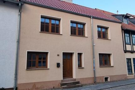 Erdgeschosswohnung mit Innenhof + Fußbodenheizung im Stadtzentrum 2 zimmer