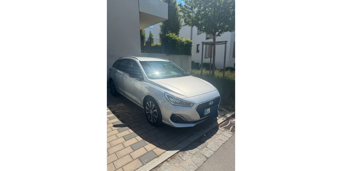 Hyundai i30 56.000 km 16.000 &euro; Regensburg 93055