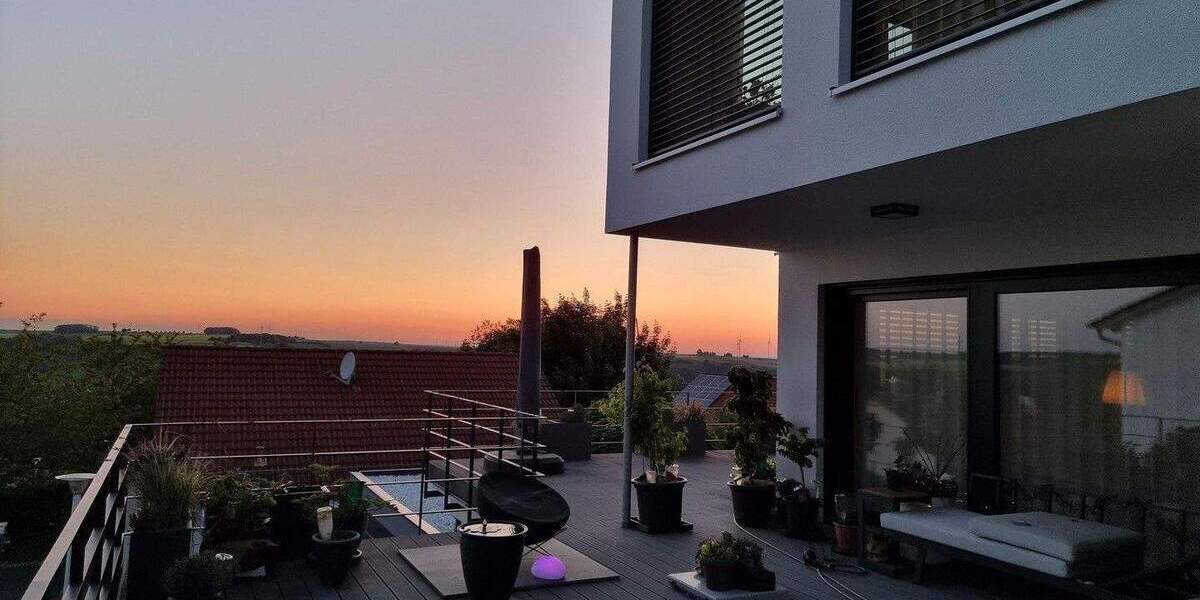 Einfamilienhaus Niederstetten - 6 Zimmer, 251 m&sup2;, 929.000&euro; | Angebot:25654212