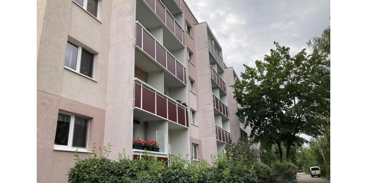 Erdgeschoßwohnung Halle (Saale) Silberhöhe - 3 Zimmer, 66 m&sup2;, 265&euro; | Angebot:26382344
