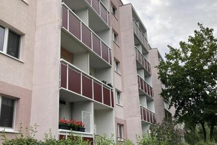 Wohnung Halle (Saale) Silberhöhe - 3 Zimmer, 66 m&sup2;, 265&euro; | Angebot:26382344