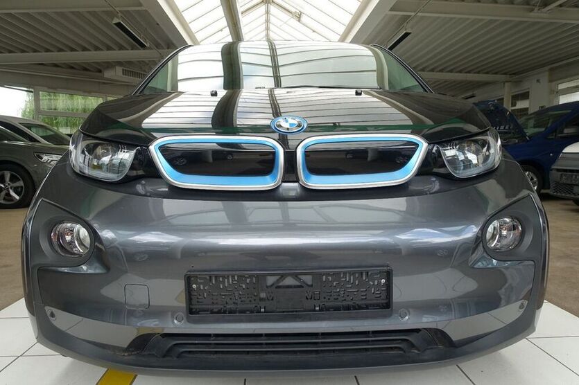 i3