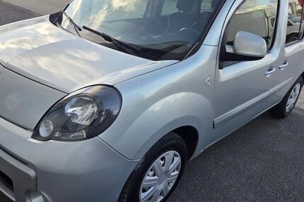 Renault Kangoo 239.200 km 4.100 &euro; Lübeck 23560