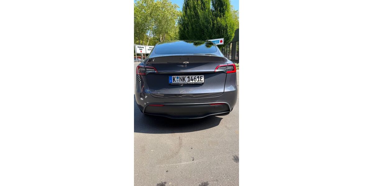 Tesla Model Y 95.000 km 26.500 &euro; Rösrath 51503