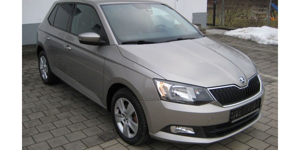 Skoda Fabia 72.000 km 10.890 &euro; Chemnitz 09125