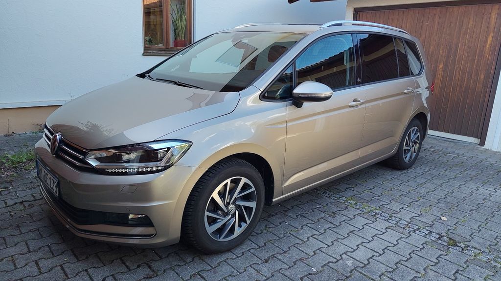VW Touran 89.700 km 21.600 &euro; Weilheim 82362