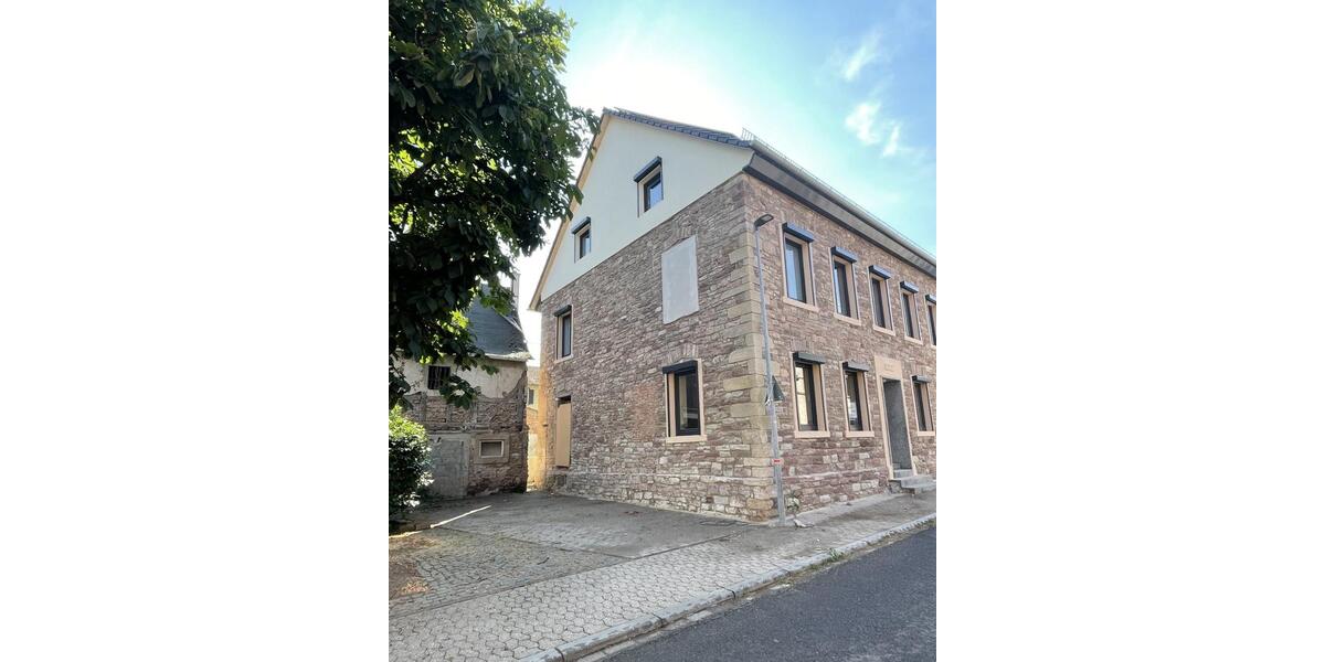 Historisches Bruchsteinhaus mit moderner Technik und außergewöhnl 8 zimmer