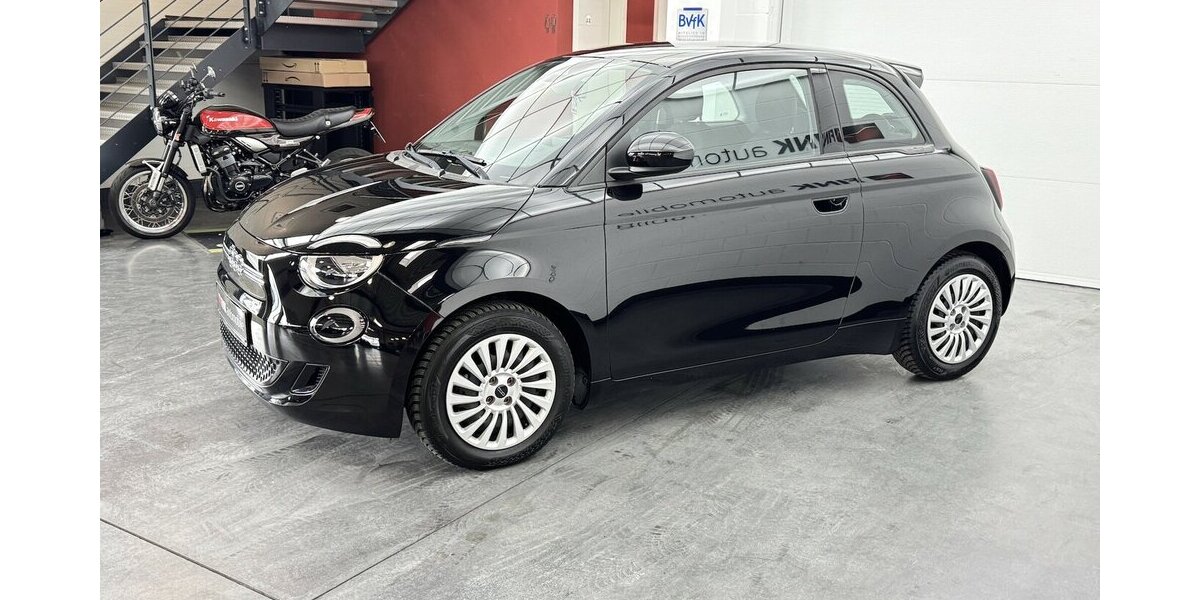 Fiat 500e Action 1.Hand Sitzheizung Carplay 30.200 km 13.990 &euro; Lich 35423