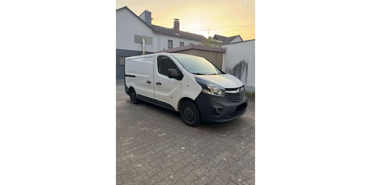 Opel Vivaro 182.000 km 5.990 &euro; Schmitten 61389
