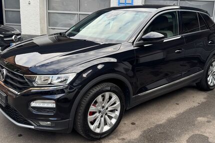 VW T-Roc 208.197 km 13.799 &euro; Stuttgart 70176