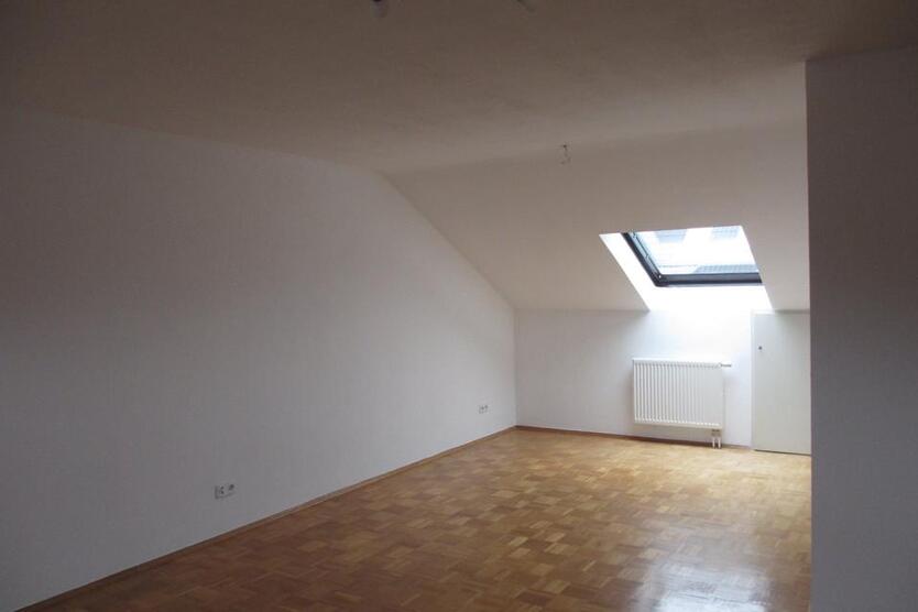 DG-Wohnung in Einfamilienhaus zimmer