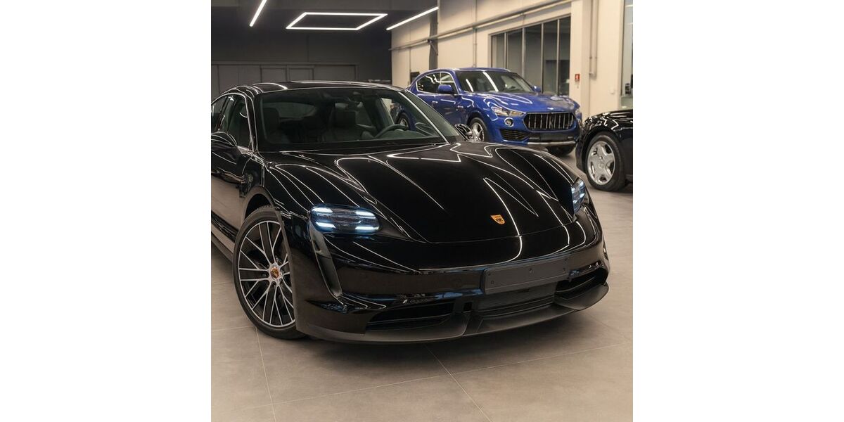 Porsche Taycan 2.500 km 79.611 &euro; Kelsterbach 65451