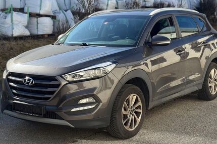 Hyundai TUCSON 193.000 km 6.400 &euro; Hohenbrunn 85662