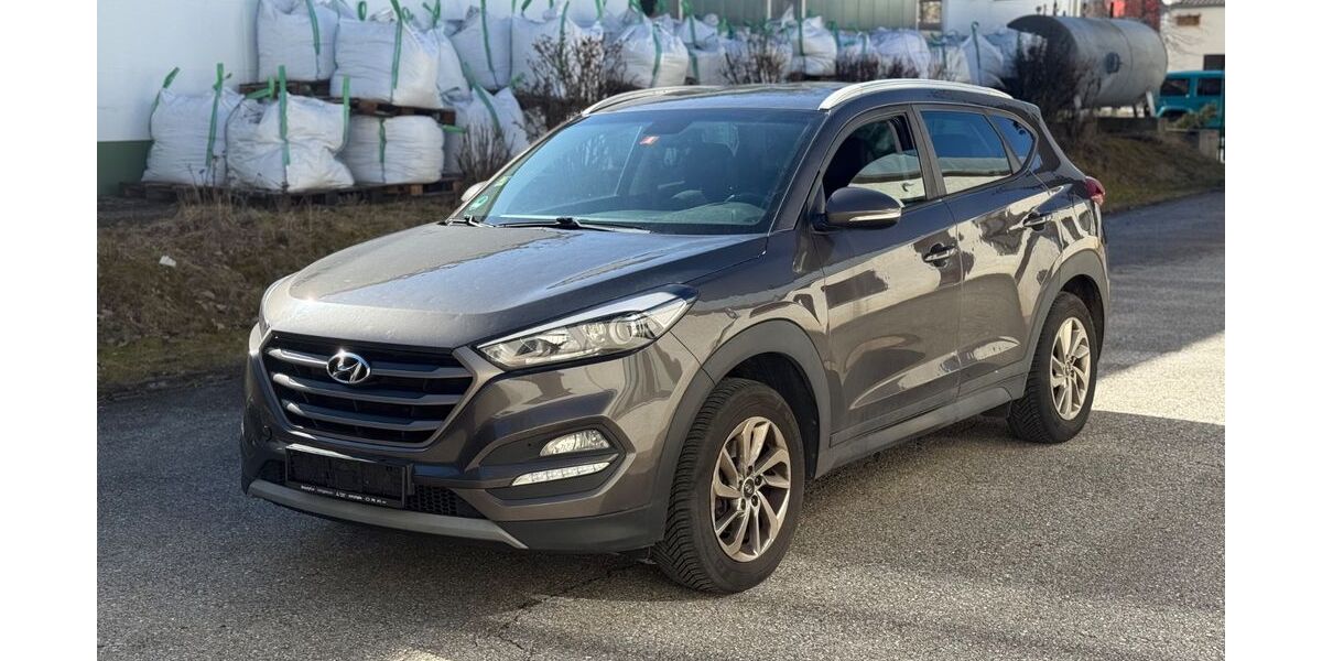 Hyundai TUCSON 193.000 km 6.400 &euro; Hohenbrunn 85662