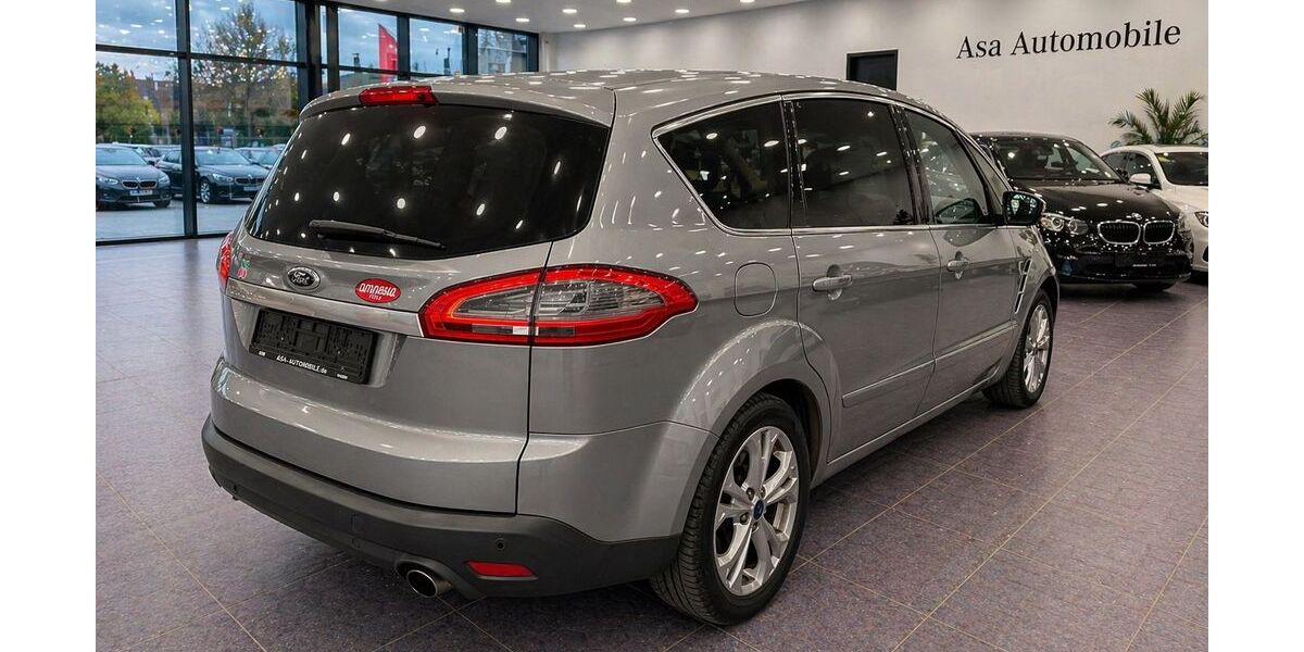 Ford S-Max 176.000 km 8.900 &euro; Düren 52351
