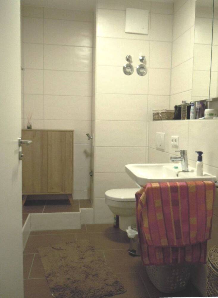*ZENTRAL*RUHIG*HELL* 2-Zimmer-Whg mit Südloggia, EBK, TG-Stellplatz, Aufzug
