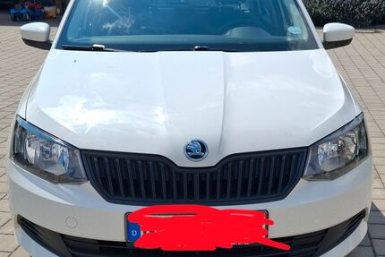 Skoda Fabia 98.652 km 6.599 &euro; Schwarzenbach 92720