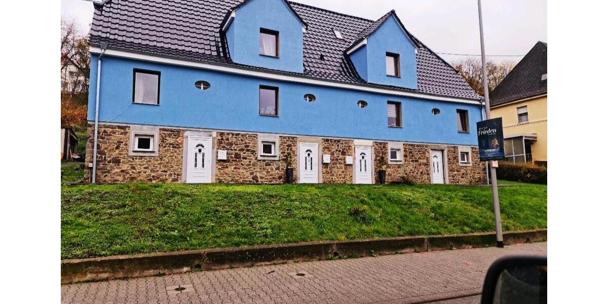 zum Vermieten eine MFH ab 20.01.2026 Kaltmiete 700€ N.K 150€ 4 zimmer