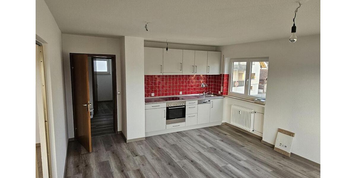 Etagenwohnung Ammerbuch - 5 Zimmer, 105 m&sup2;, 1.100&euro; | Angebot:25407180