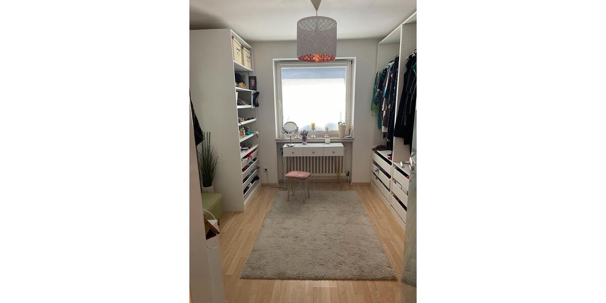Etagenwohnung Würzburg Lindleinsmühle - 4 Zimmer, 96 m&sup2;, 1.345&euro; | Angebot:25319224