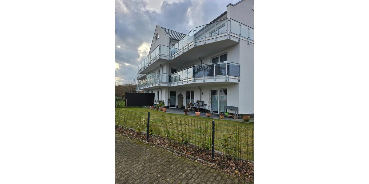 Erdgeschoßwohnung Oldenburg Alexandersfeld - 3 Zimmer, 141 m&sup2;, 1.550&euro; | Angebot:25418693