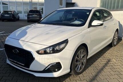 Hyundai i30 84.600 km 15.990 &euro; Hirschaid 96114