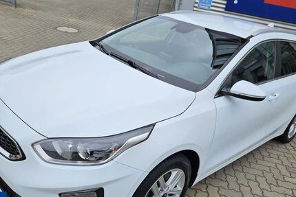 Kia ceed / Ceed 91.768 km 11.489 &euro; Berlin - Köpenick 12555