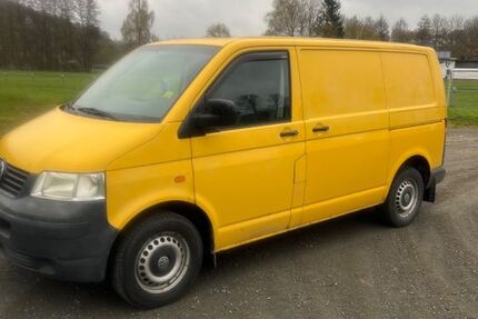 VW T5 Transporter 141.000 km 5.600 &euro; Waldsolms 35647