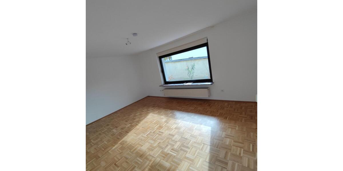 Sanierte 3-Zimmer Wohnung mit Terrasse zimmer