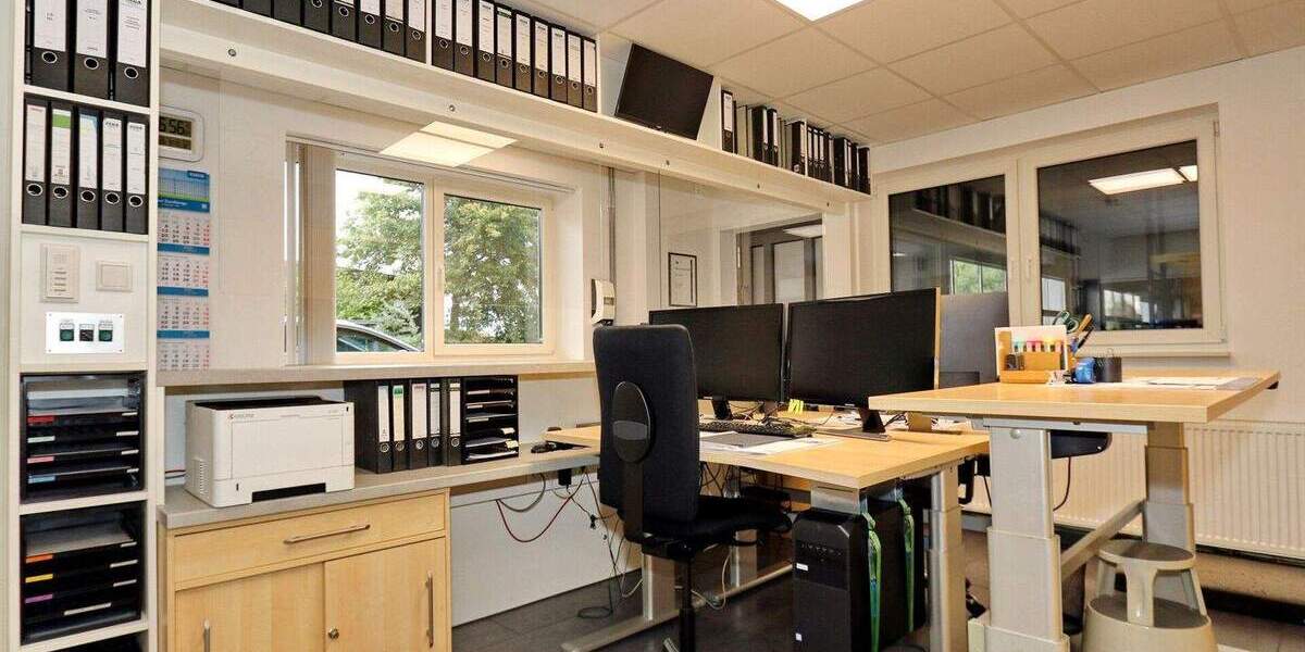 Vielseitig nutzbares Gewerbeanwesen in 33154 Salzkotten | High End Büro, Produktion, Logistik und Ausstellungshalle zimmer