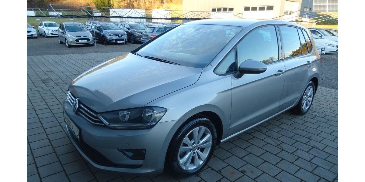 VW Golf 124.000 km 9.890 &euro; Horb-Mühringen 72160