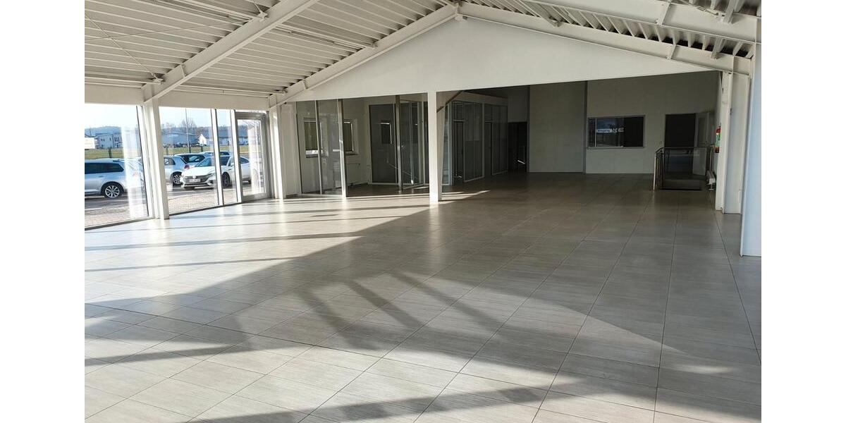 Gewerbeobjekt Saaldorf-Surheim Surheim - 4.700&euro; | Angebot:26339044